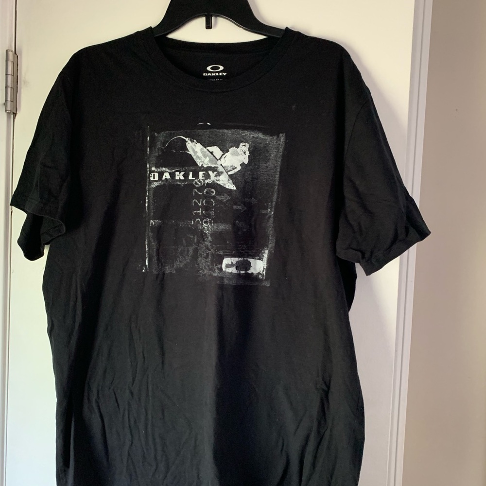 Oakley men’s tee